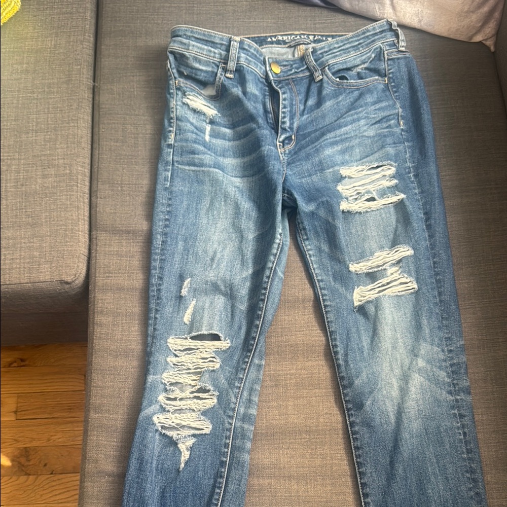 American Eagle Medium Wash Ripped Jeggings